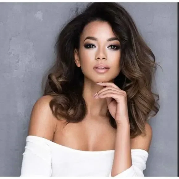 Aria Beauty Mini Blowdry Brush- Silver $89.99 aria - Picture 4 of 4